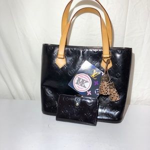 Louis Vuitton Houston Tote w wallet